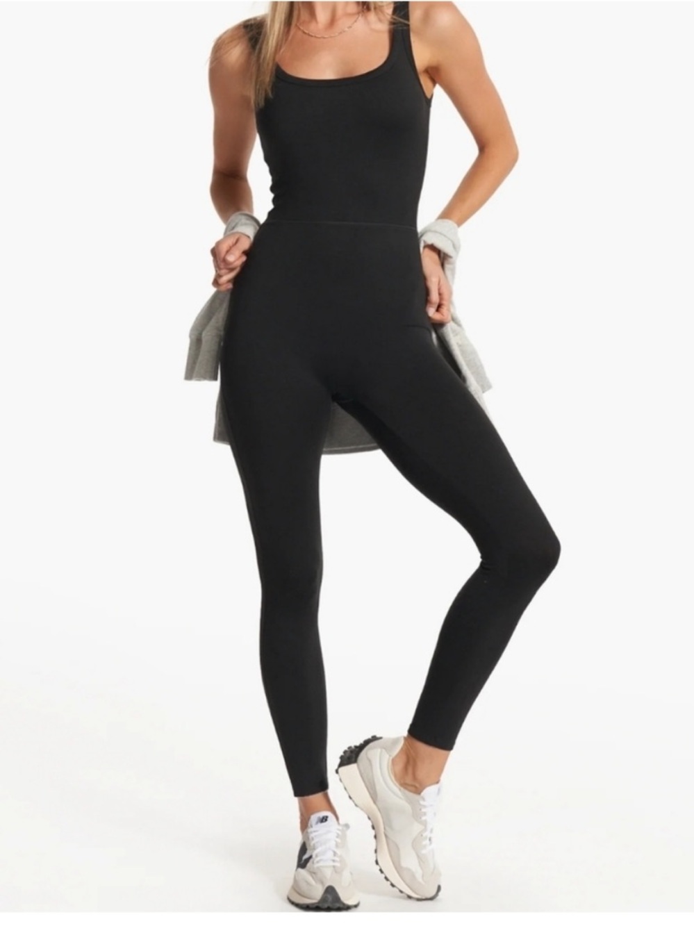 Vuori — Halo Essential Jumpsuit — size M — black — NWOT